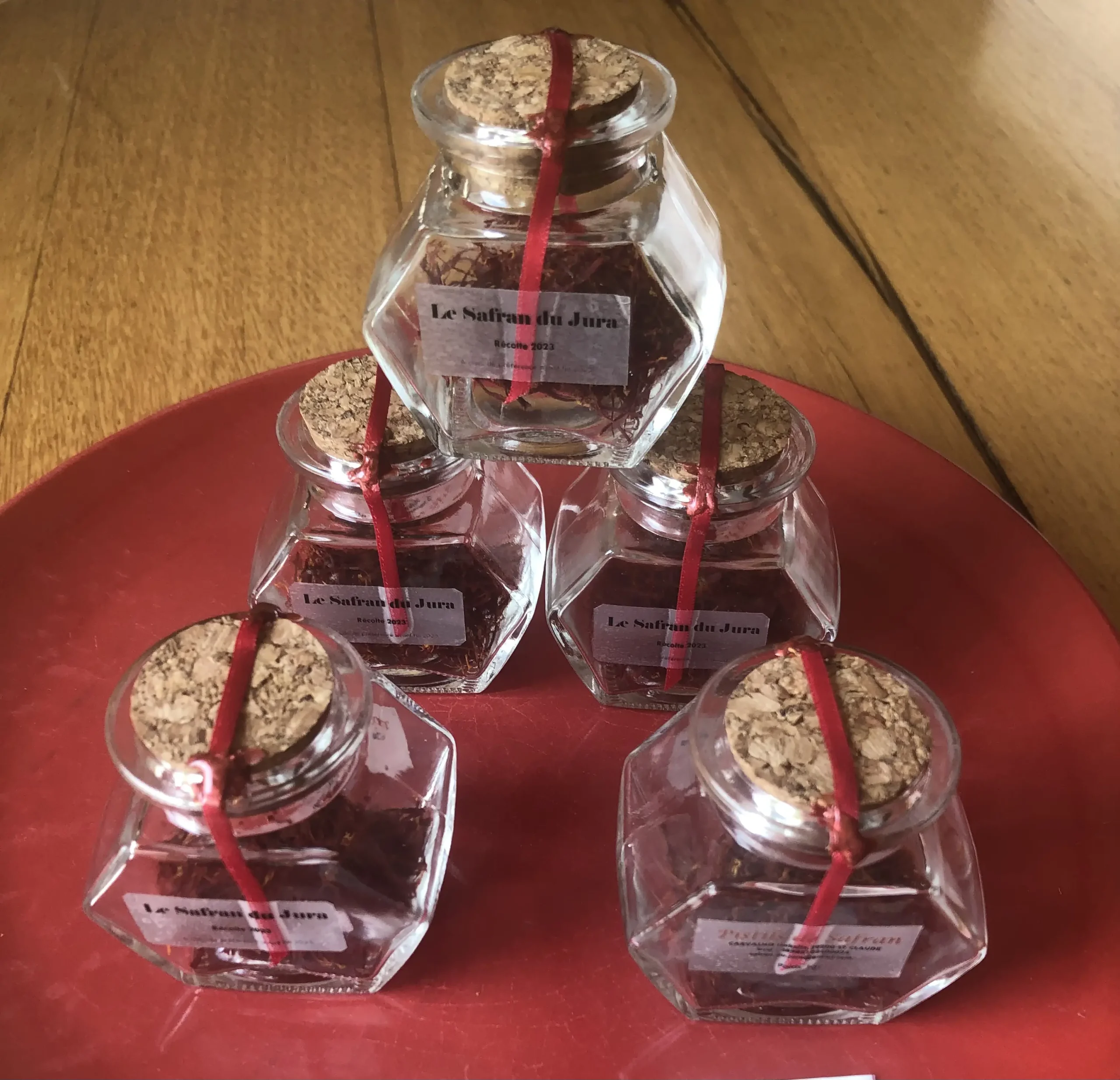Pot de Safran du jura. Pot de 2grammes. Vente Safran du jura